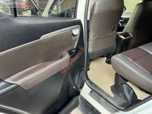 Xe Toyota Fortuner 2.4G 4x2 AT 2019