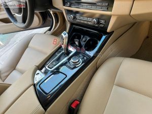 Xe BMW 5 Series 520i 2016