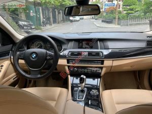 Xe BMW 5 Series 520i 2016