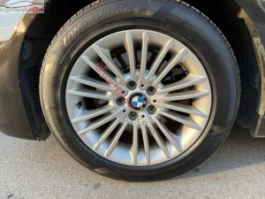 Xe BMW 5 Series 520i 2016