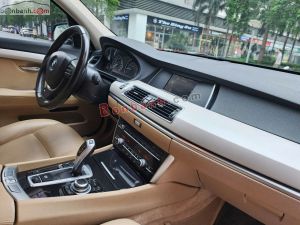 Xe BMW 5 Series 528i GT 2016