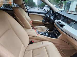 Xe BMW 5 Series 528i GT 2016