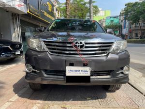 Xe Toyota Fortuner 2.7V 4X2 AT 2016