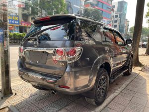 Xe Toyota Fortuner 2.7V 4X2 AT 2016