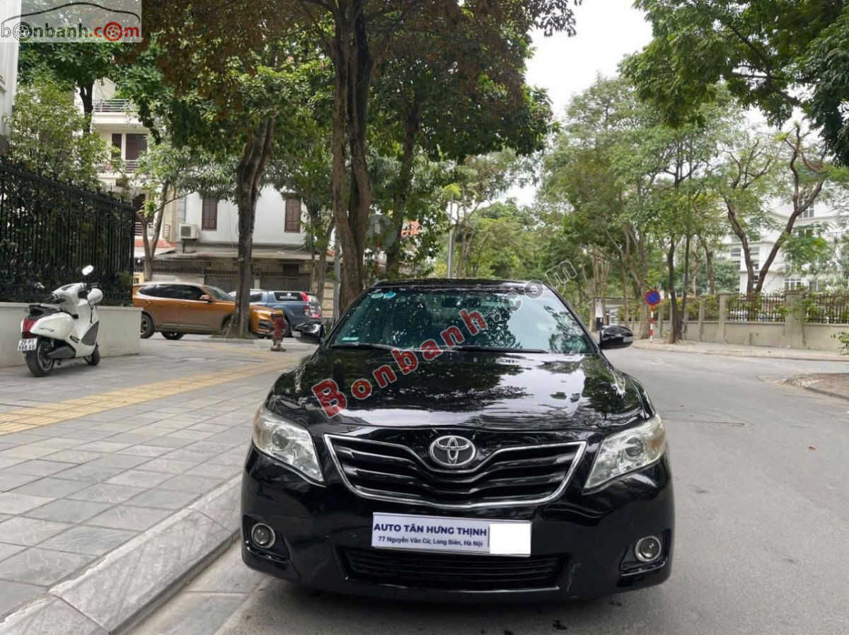 Toyota Camry LE 2.5 2010