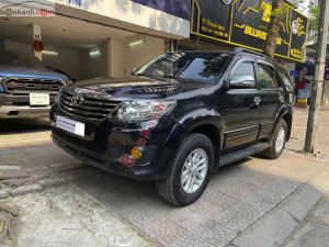 Xe Toyota Fortuner 2.7V 4x4 AT 2014