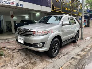 Xe Toyota Fortuner 2.7V 4x2 AT 2015