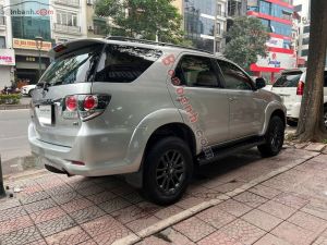 Xe Toyota Fortuner 2.7V 4x2 AT 2015