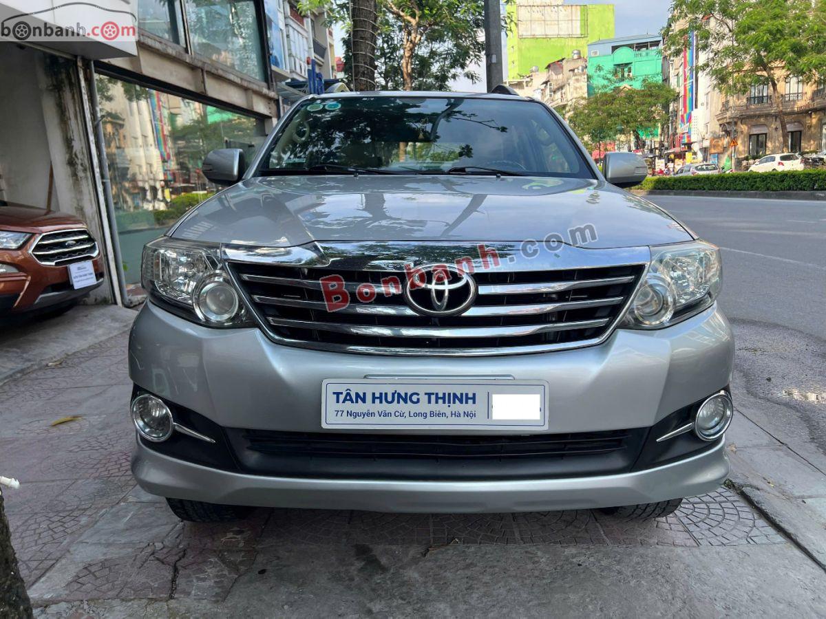 Toyota Fortuner 2.7V 4x2 AT 2015
