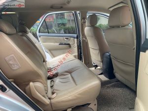 Xe Toyota Fortuner 2.7V 4x2 AT 2015