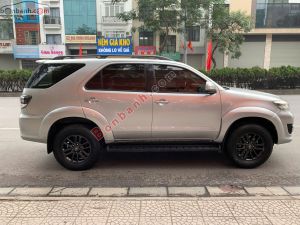 Xe Toyota Fortuner 2.7V 4x2 AT 2015