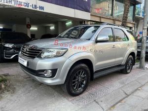 Xe Toyota Fortuner 2.7V 4x2 AT 2015