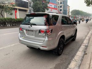 Xe Toyota Fortuner 2.7V 4x2 AT 2015
