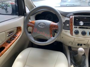 Xe Toyota Innova 2.0E 2015