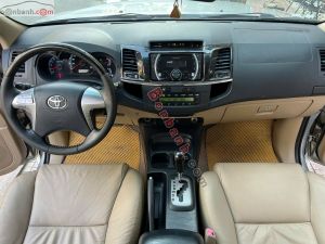 Xe Toyota Fortuner 2.7V 4x2 AT 2015