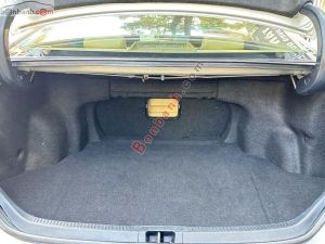 Xe Toyota Camry 2.0E 2015