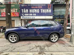 Xe VinFast Lux SA 2.0 Base 2.0 AT 2021