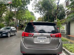 Xe Toyota Innova 2.0E 2016