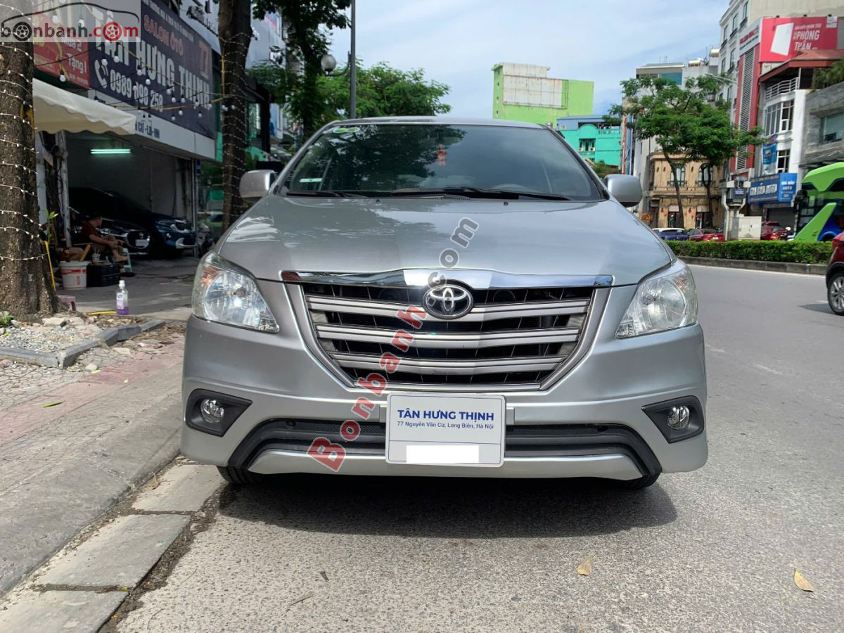 Toyota Innova 2.0E 2015