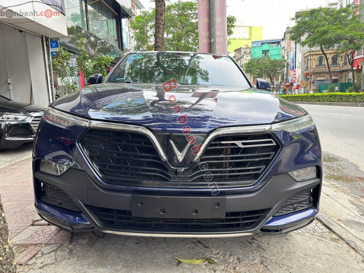 Xe VinFast Lux SA 2.0 Base 2.0 AT 2021